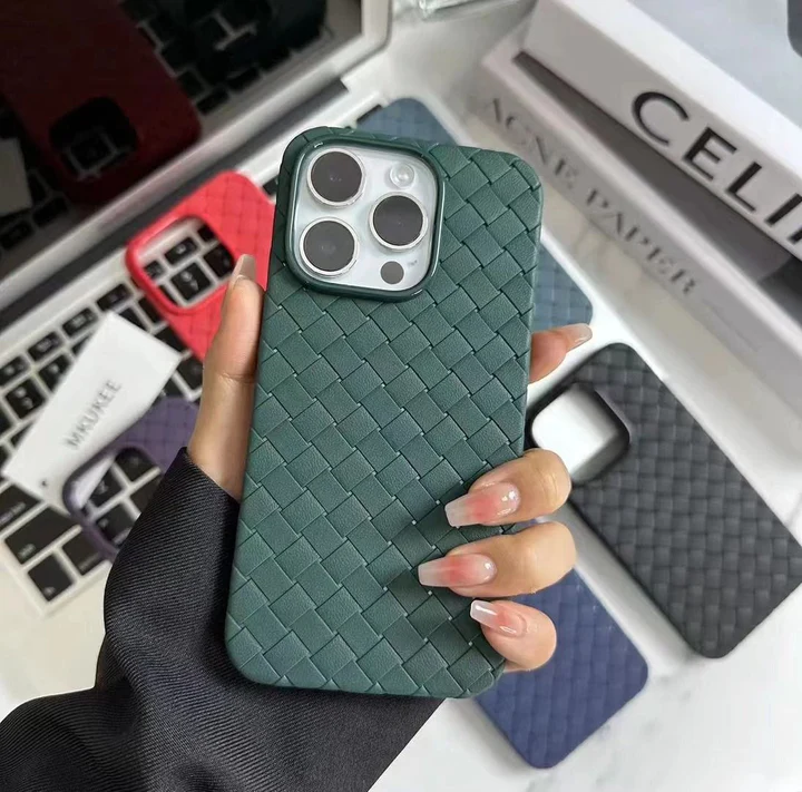iPhone 14 Pro Luxury Weave Breathable Matte Silicone Grid Back Cover